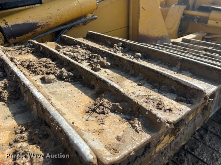 image for item MM9198 2007 Caterpillar D6N LGP  dozer