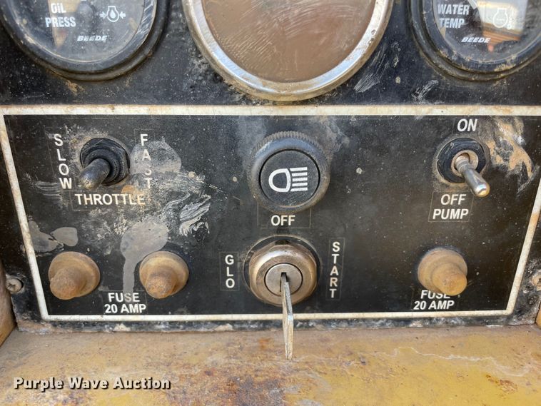 image for item MM9312 2011 Vermeer LP855DT  vacuum excavator