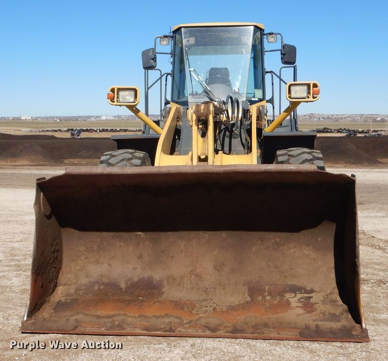 image for item MP9093 2003 Komatsu WA400-5L  wheel loader