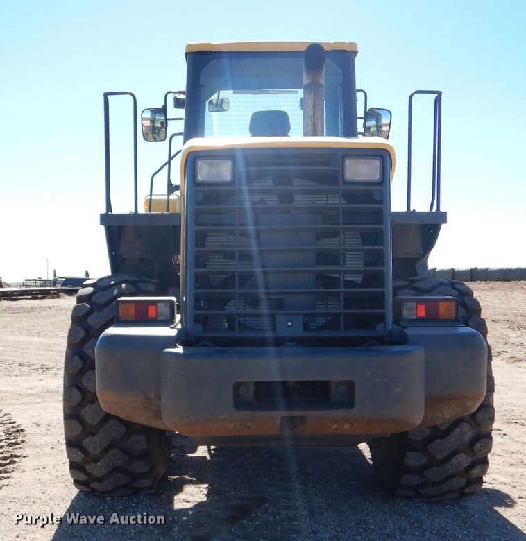 image for item MP9093 2003 Komatsu WA400-5L  wheel loader