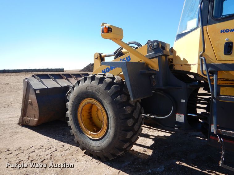 image for item MP9093 2003 Komatsu WA400-5L  wheel loader