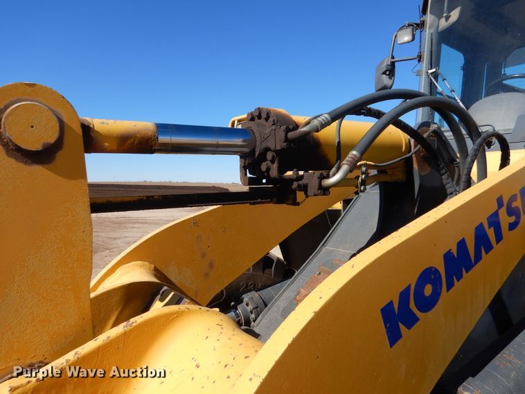image for item MP9093 2003 Komatsu WA400-5L  wheel loader