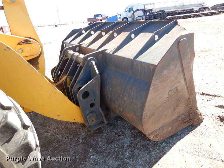 image for item MP9093 2003 Komatsu WA400-5L  wheel loader