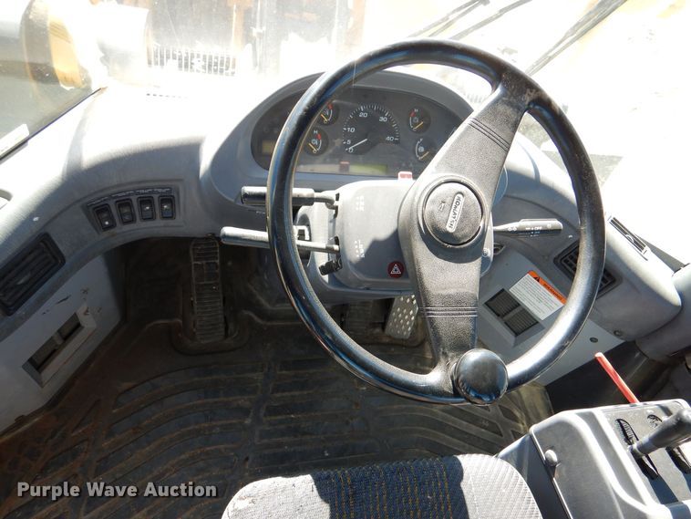 image for item MP9093 2003 Komatsu WA400-5L  wheel loader