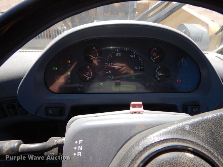 image for item MP9093 2003 Komatsu WA400-5L  wheel loader