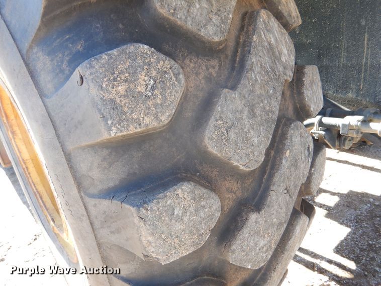 image for item MP9093 2003 Komatsu WA400-5L  wheel loader