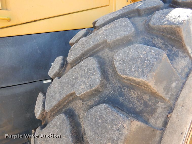 image for item MP9093 2003 Komatsu WA400-5L  wheel loader