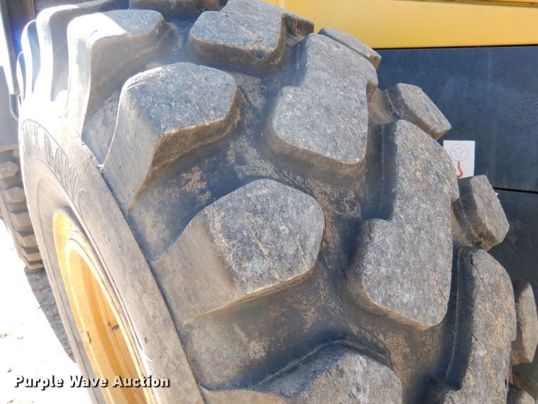 image for item MP9093 2003 Komatsu WA400-5L  wheel loader