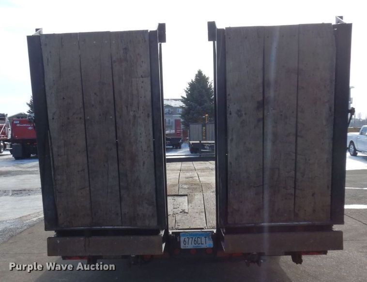 image for item AF9256 2011 Felling FT-40-2LP  paver special trailer