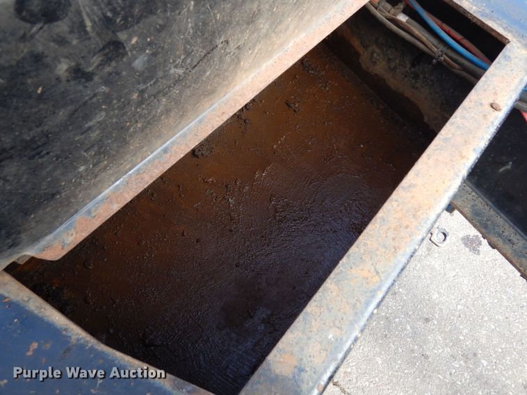 image for item AF9256 2011 Felling FT-40-2LP  paver special trailer