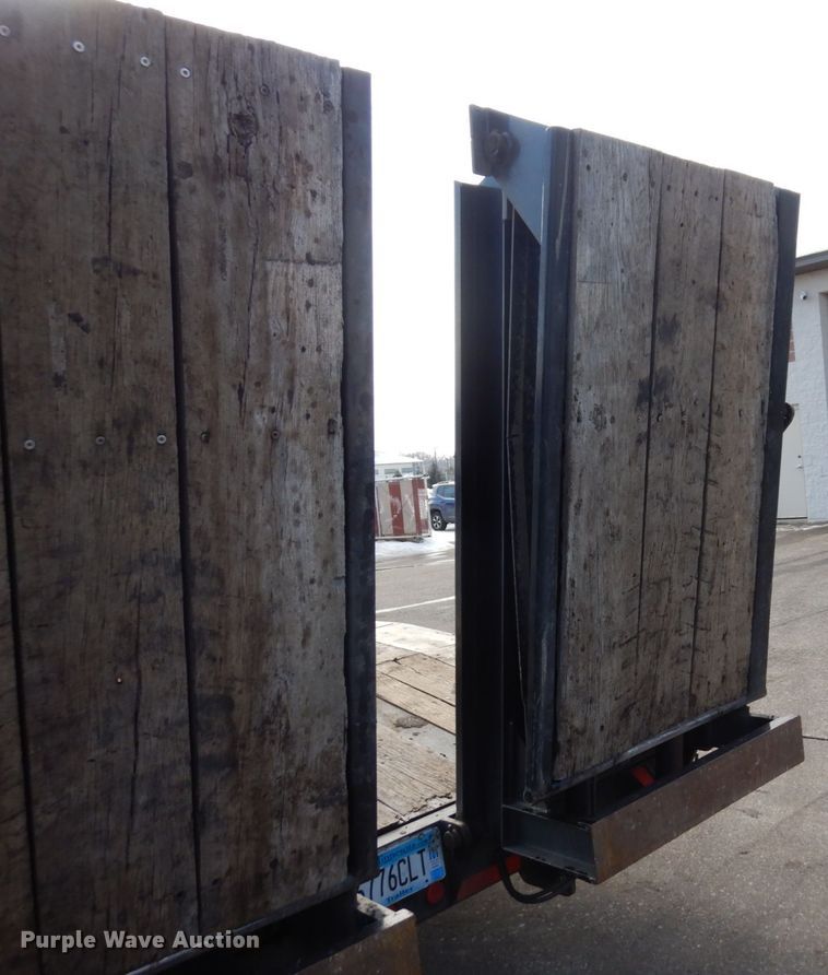 image for item AF9256 2011 Felling FT-40-2LP  paver special trailer