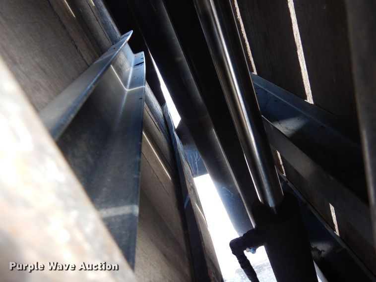 image for item AF9256 2011 Felling FT-40-2LP  paver special trailer