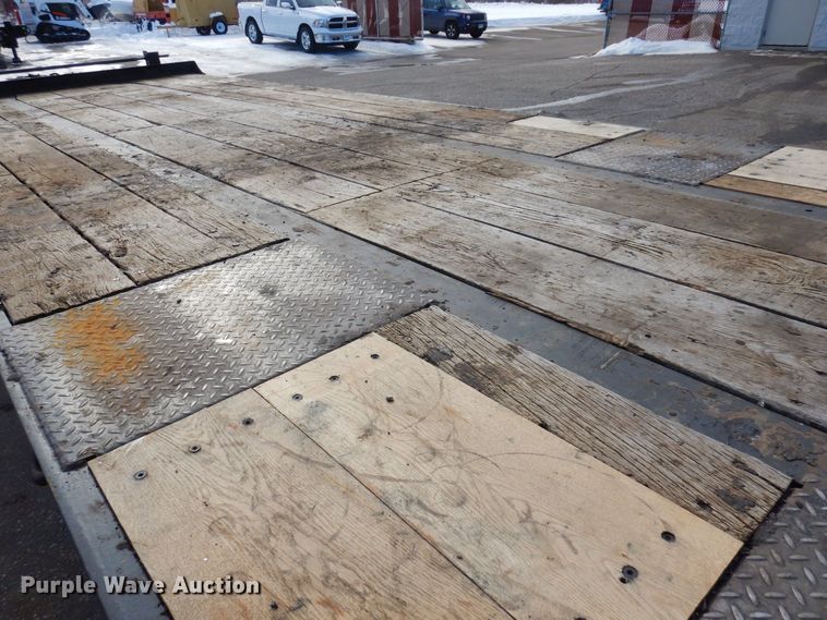 image for item AF9256 2011 Felling FT-40-2LP  paver special trailer