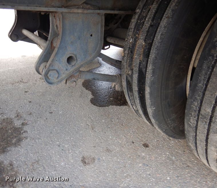 image for item AF9256 2011 Felling FT-40-2LP  paver special trailer