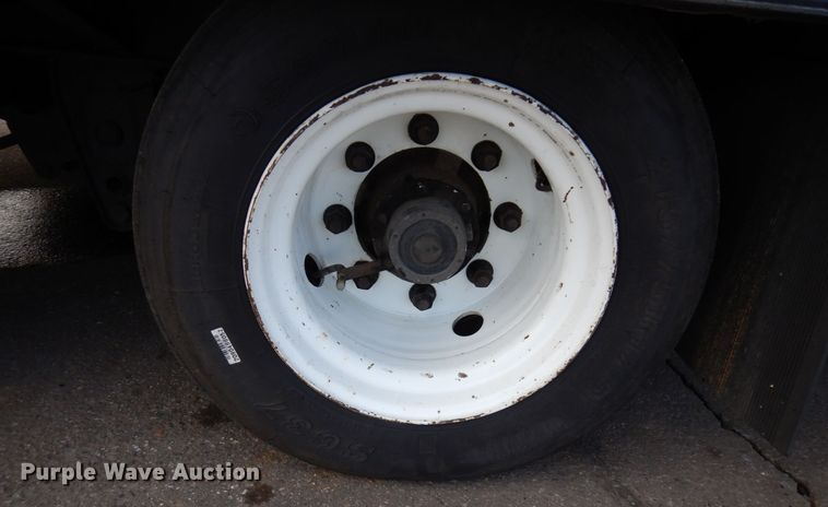 image for item AF9256 2011 Felling FT-40-2LP  paver special trailer