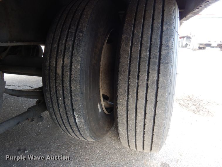 image for item AF9256 2011 Felling FT-40-2LP  paver special trailer