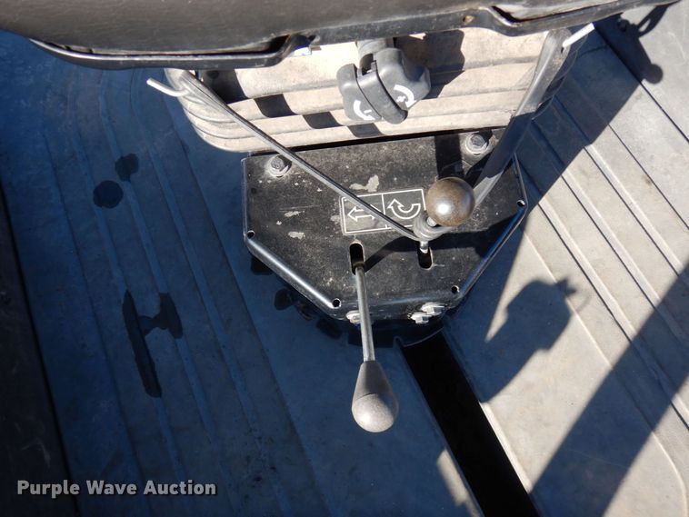 image for item AF9266 2015 Caterpillar CB44B  double drum vibratory roller