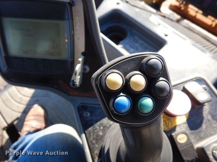 image for item AF9266 2015 Caterpillar CB44B  double drum vibratory roller