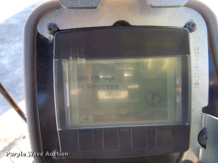 image for item AF9266 2015 Caterpillar CB44B  double drum vibratory roller