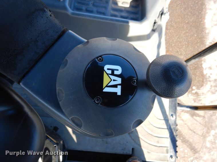 image for item AF9266 2015 Caterpillar CB44B  double drum vibratory roller