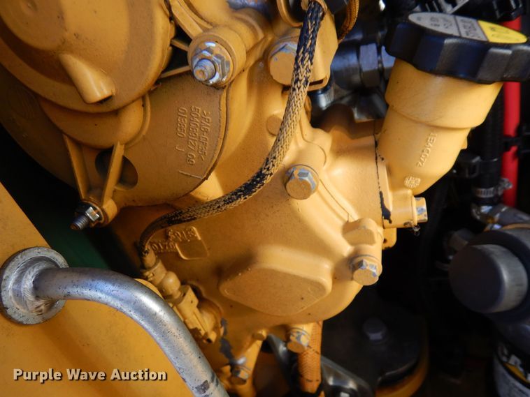 image for item AF9266 2015 Caterpillar CB44B  double drum vibratory roller