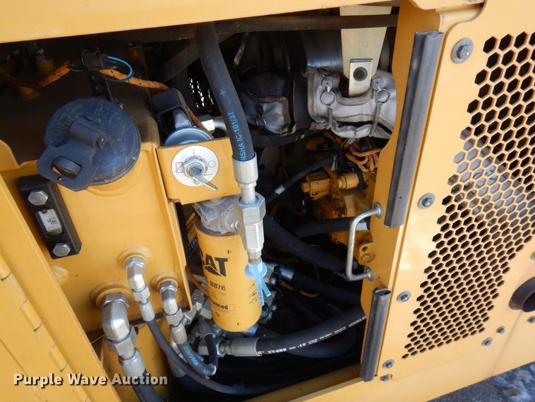 image for item AF9266 2015 Caterpillar CB44B  double drum vibratory roller