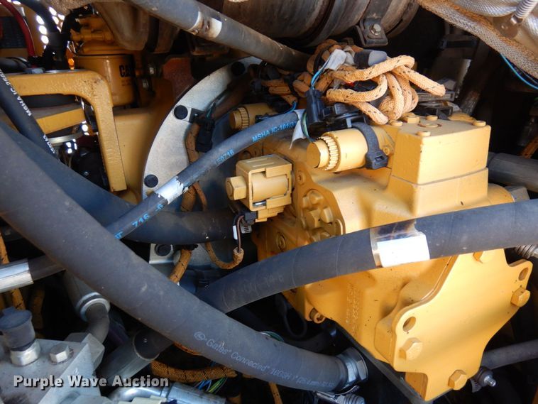 image for item AF9266 2015 Caterpillar CB44B  double drum vibratory roller