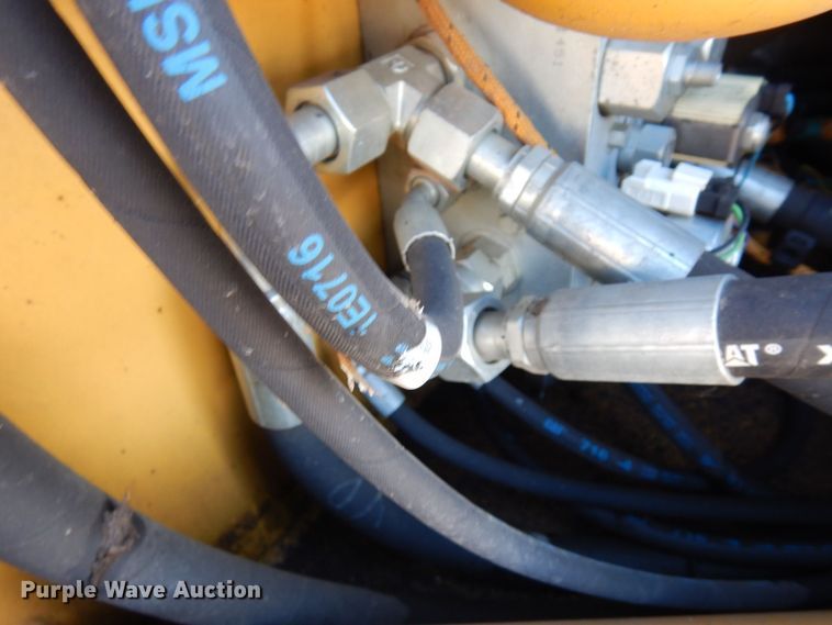 image for item AF9266 2015 Caterpillar CB44B  double drum vibratory roller