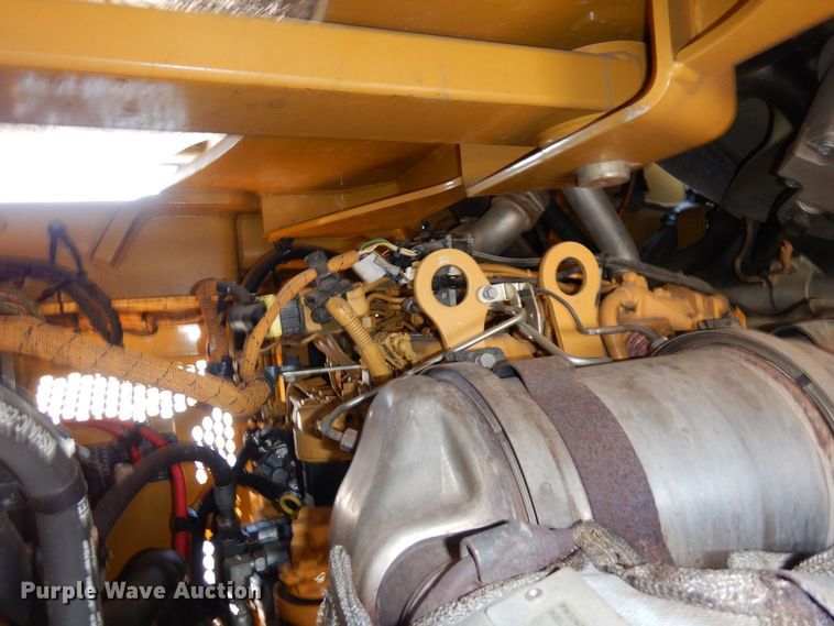 image for item AF9266 2015 Caterpillar CB44B  double drum vibratory roller