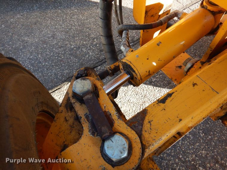 image for item AF9267 2018 Mauldin M413XT  maintainer