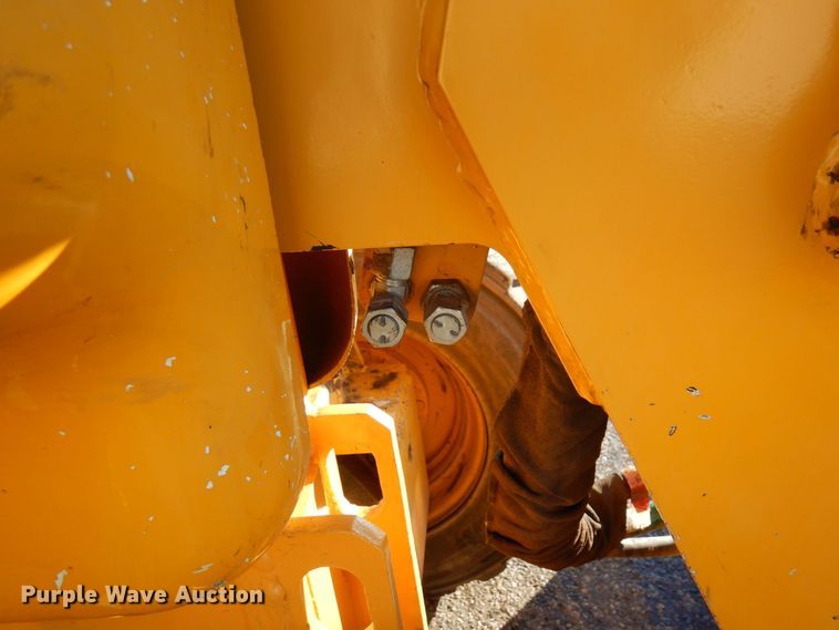 image for item AF9267 2018 Mauldin M413XT  maintainer