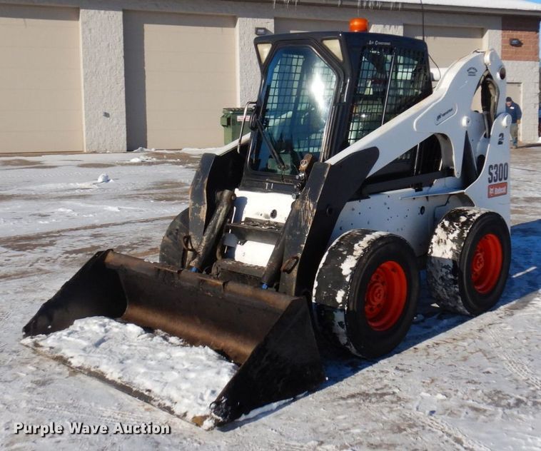 image for item AF9268 2008 Bobcat S300  skid steer loader