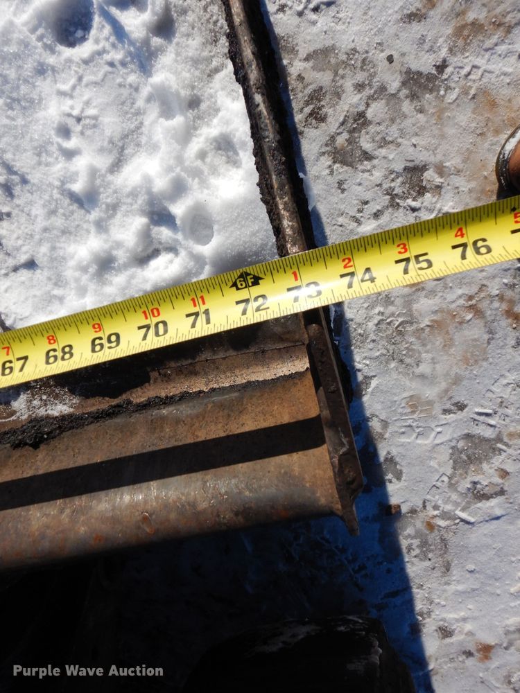 image for item AF9268 2008 Bobcat S300  skid steer loader