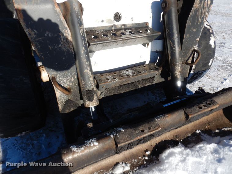 image for item AF9268 2008 Bobcat S300  skid steer loader