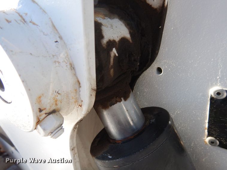 image for item AF9268 2008 Bobcat S300  skid steer loader