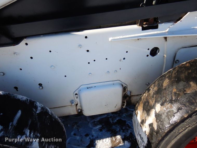 image for item AF9268 2008 Bobcat S300  skid steer loader