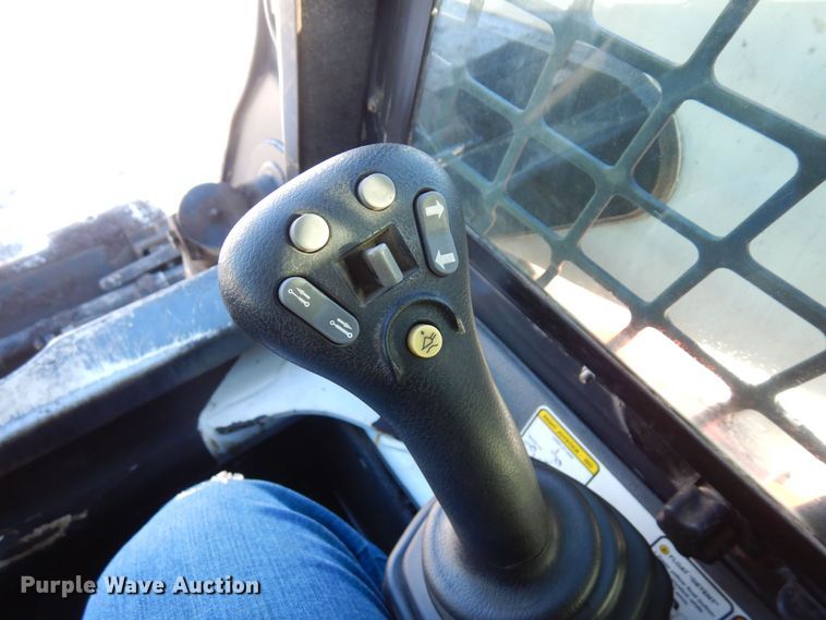 image for item AF9268 2008 Bobcat S300  skid steer loader