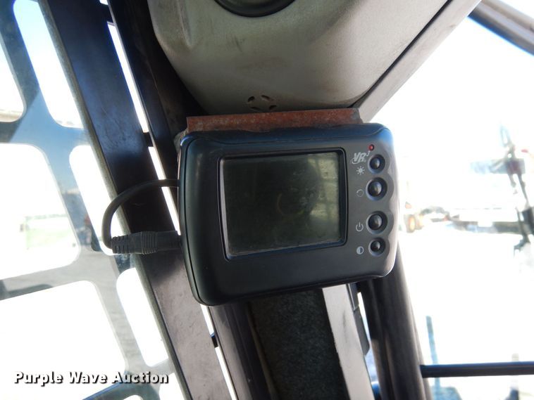 image for item AF9268 2008 Bobcat S300  skid steer loader