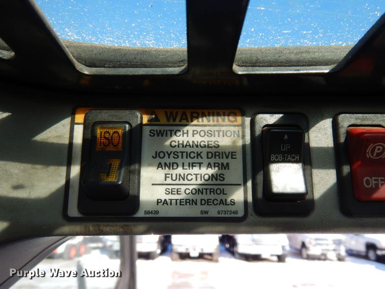 image for item AF9268 2008 Bobcat S300  skid steer loader