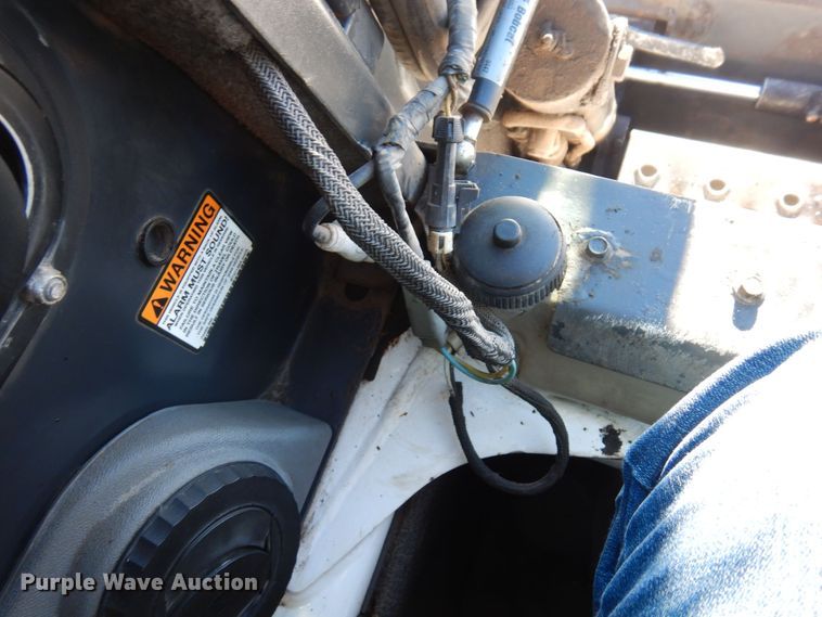 image for item AF9268 2008 Bobcat S300  skid steer loader