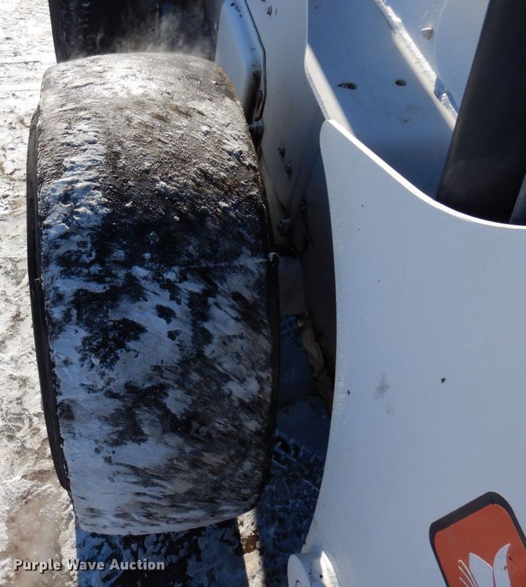 image for item AF9268 2008 Bobcat S300  skid steer loader