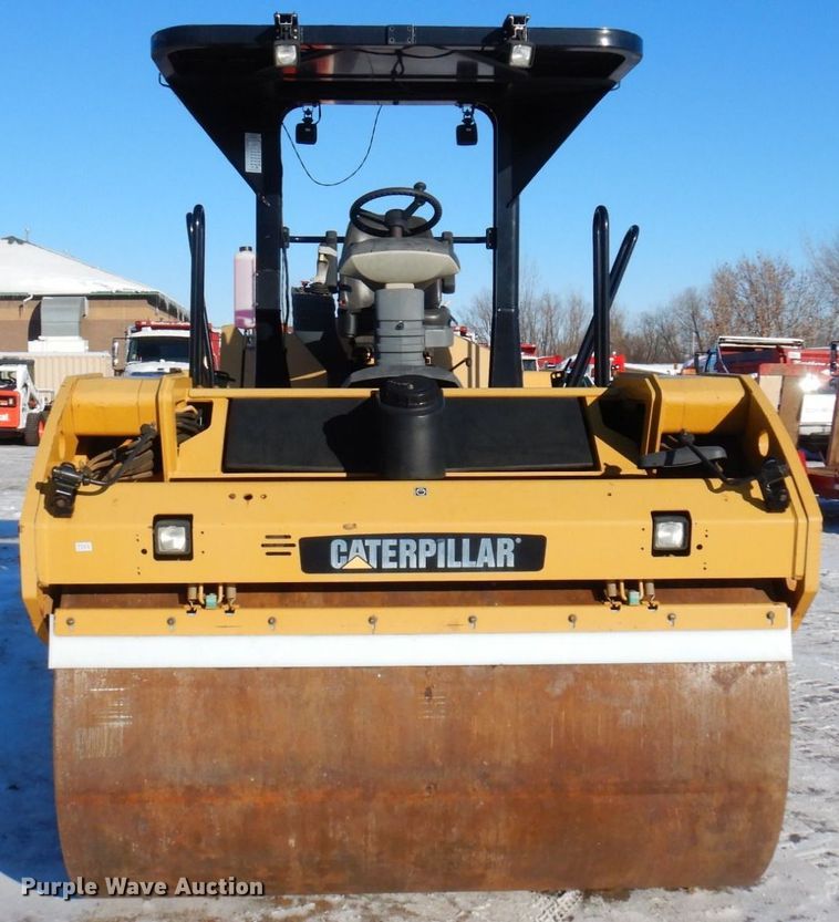 image for item AF9271 2014 Caterpillar CB-64  double drum vibratory roller