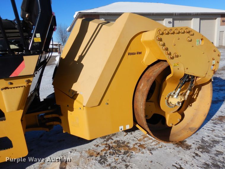 image for item AF9271 2014 Caterpillar CB-64  double drum vibratory roller
