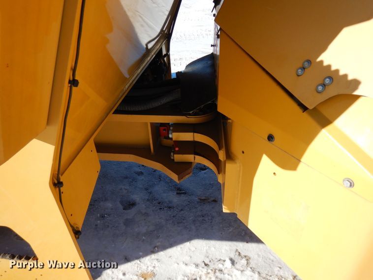 image for item AF9271 2014 Caterpillar CB-64  double drum vibratory roller