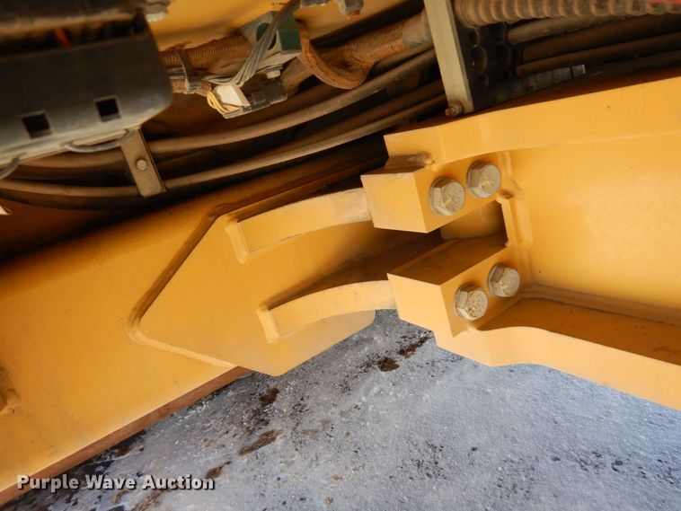 image for item AF9271 2014 Caterpillar CB-64  double drum vibratory roller