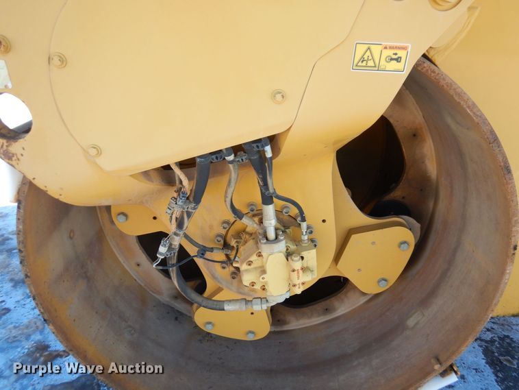 image for item AF9271 2014 Caterpillar CB-64  double drum vibratory roller