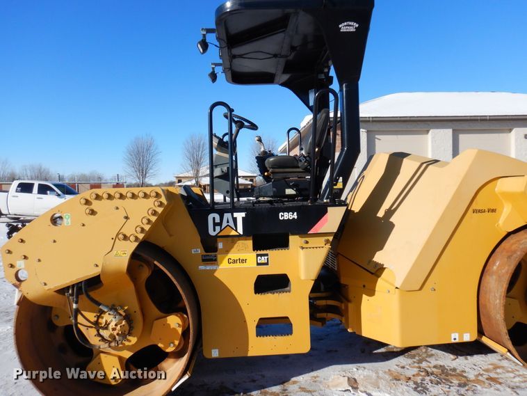 image for item AF9271 2014 Caterpillar CB-64  double drum vibratory roller
