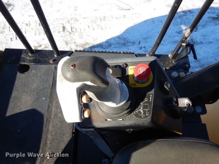 image for item AF9271 2014 Caterpillar CB-64  double drum vibratory roller