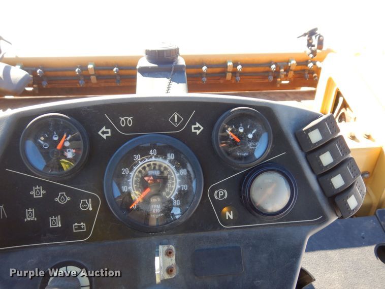 image for item AF9271 2014 Caterpillar CB-64  double drum vibratory roller