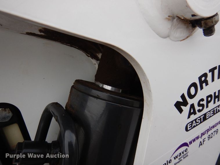 image for item AF9279 2018 Bobcat S650  skid steer loader